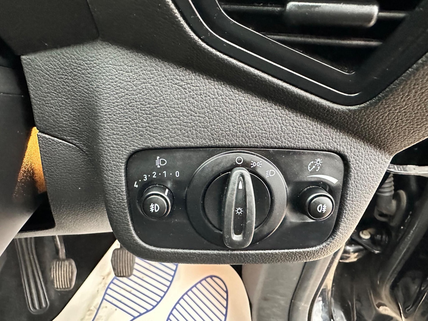 Used Ford Kuga 2015 for sale - 76990412: Photo 26