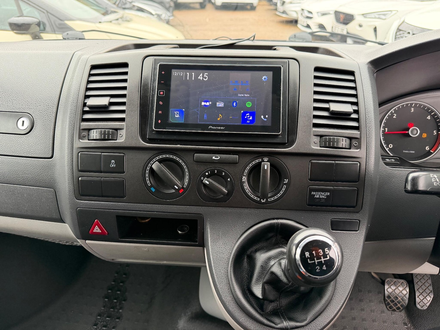 Used Volkswagen Transporter 2012 for sale - 76952605: Photo 16