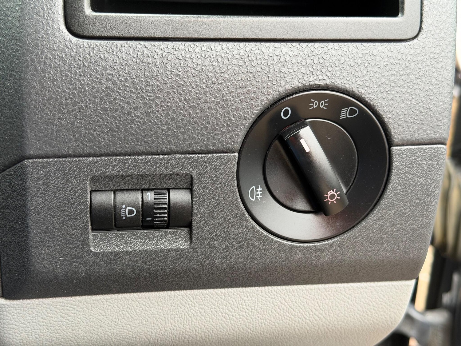 Used Volkswagen Transporter 2012 for sale - 76952605: Photo 21