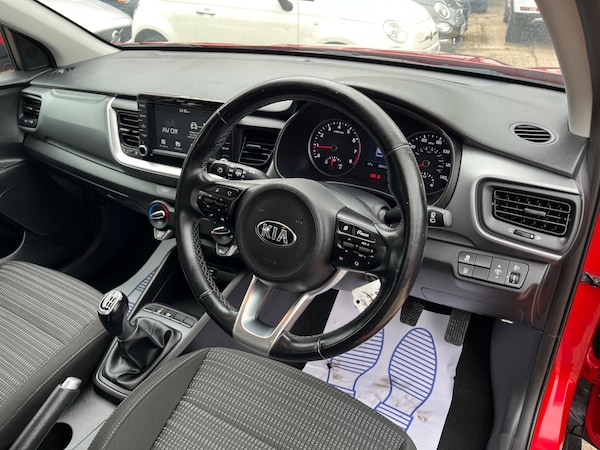 Used Kia Stonic 2019 for sale - 75318432: Photo 14