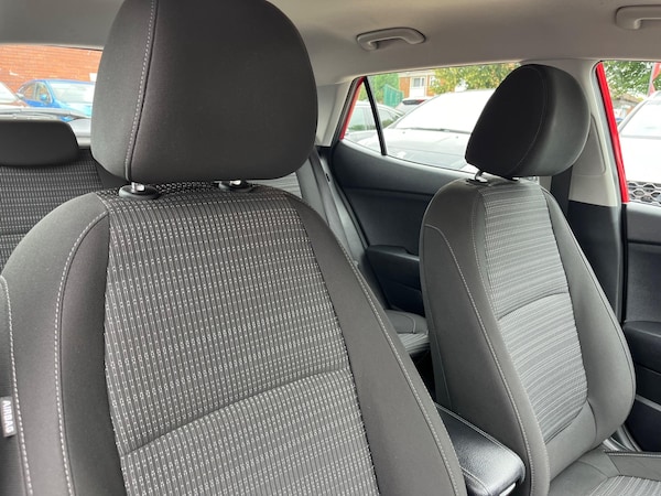 Used Kia Stonic 2019 for sale - 75318432: Photo 15