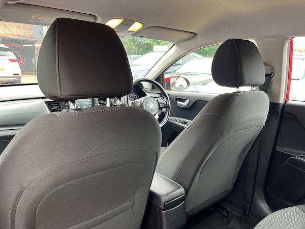 Used Kia Stonic 2019 for sale - 75318432: Photo 32