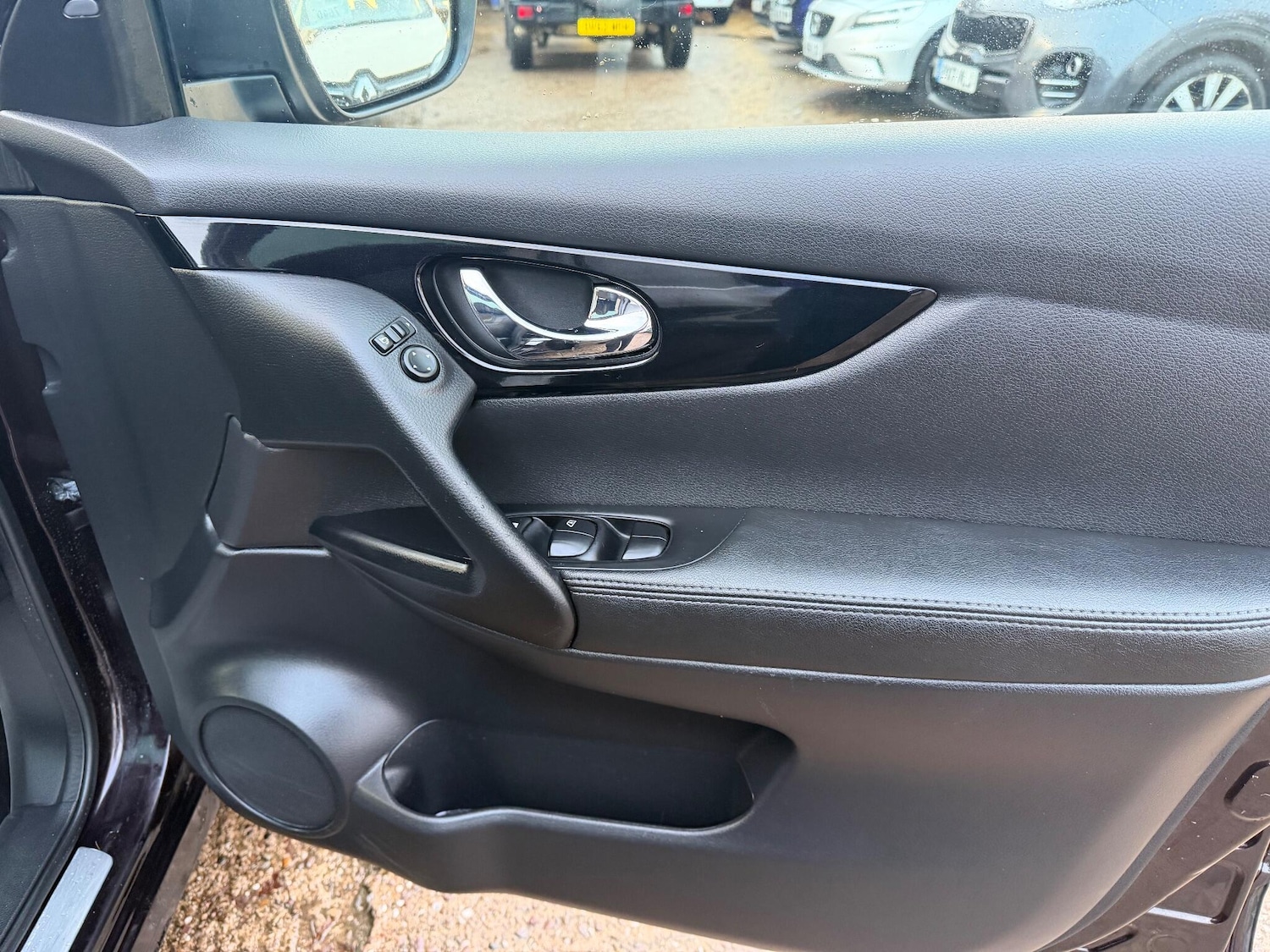 Used Nissan Qashqai 2015 for sale - 76994271: Photo 12