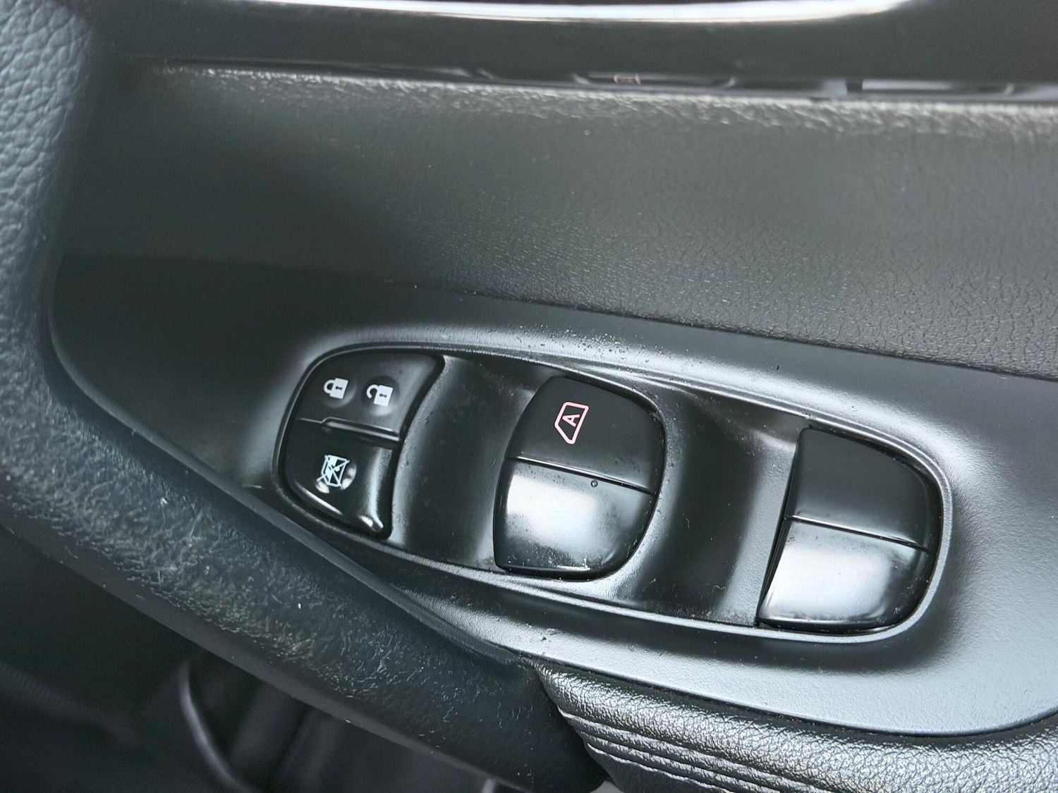 Used Nissan Qashqai 2015 for sale - 76994271: Photo 32