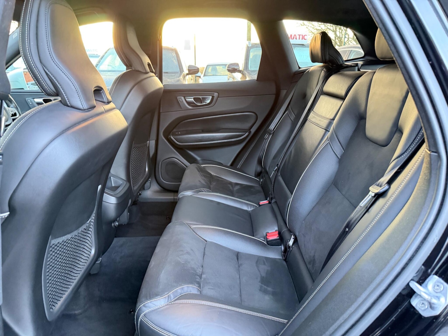 Used Volvo XC60 2018 for sale - 77143638: Photo 16