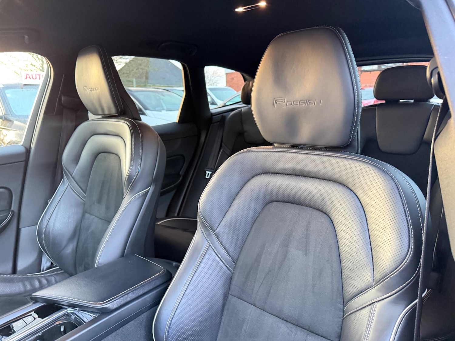 Used Volvo XC60 2018 for sale - 77143638: Photo 18