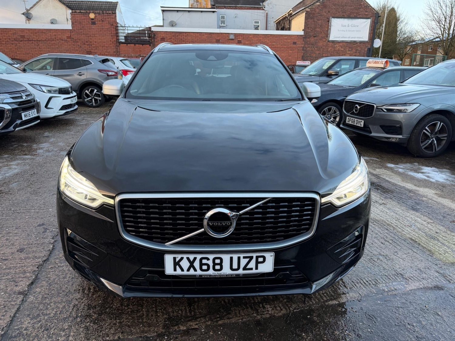 Used Volvo XC60 2018 for sale - 77143638: Photo 2