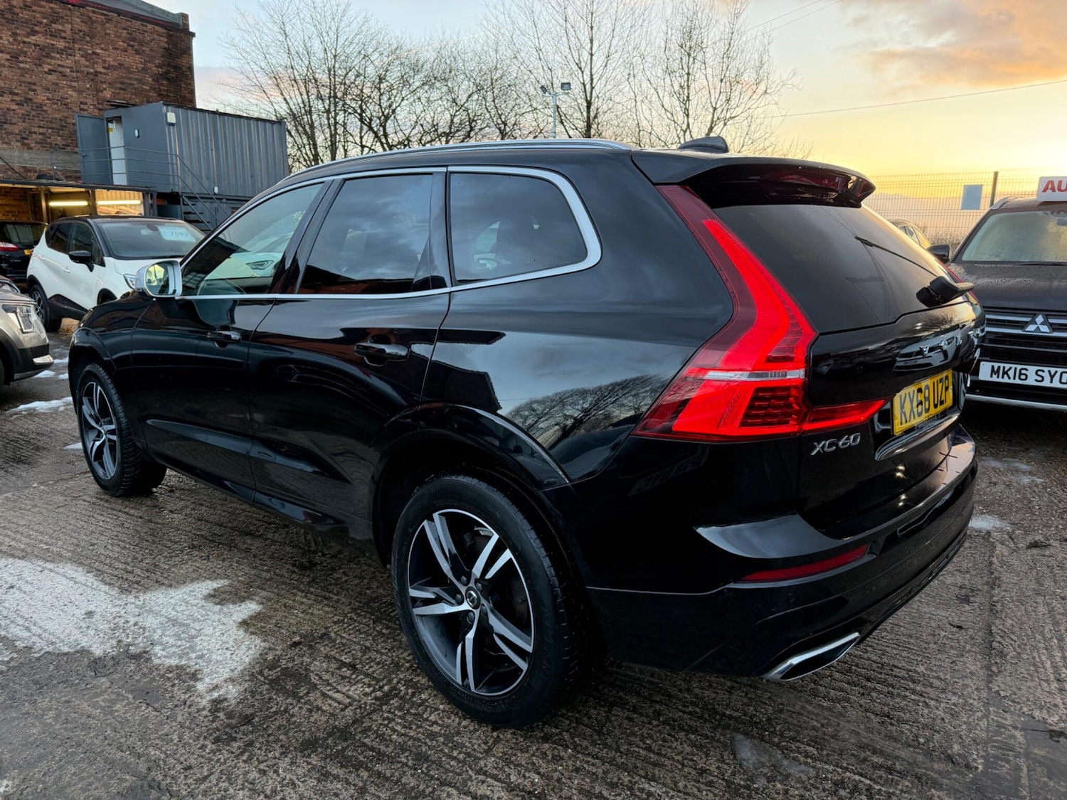 Used Volvo XC60 2018 for sale - 77143638: Photo 7