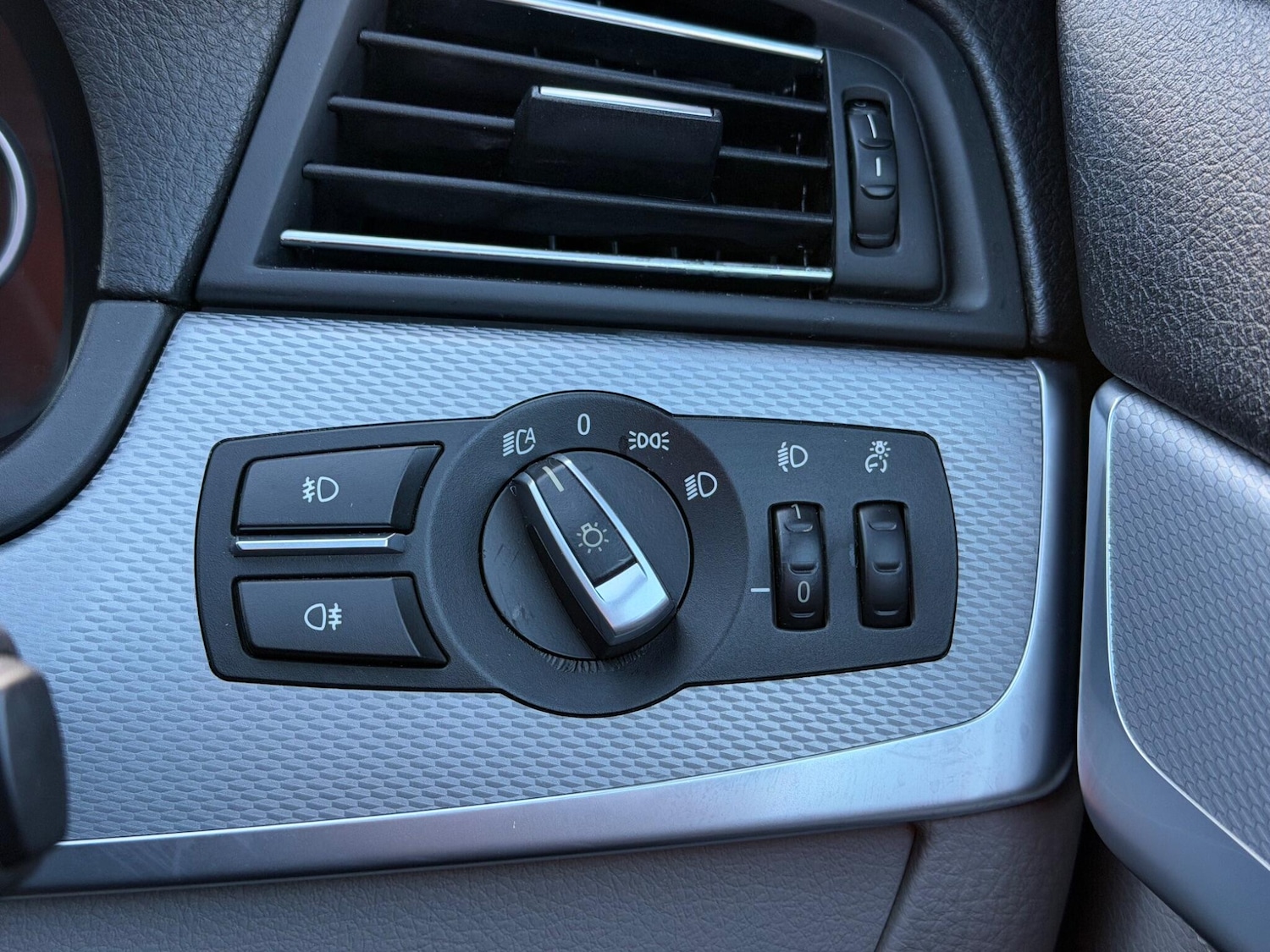 Used BMW 5 Series 2011 for sale - 77016583: Photo 28