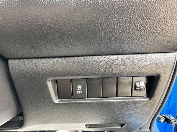 Used Suzuki Swift 2019 for sale - 76307179: Photo 11
