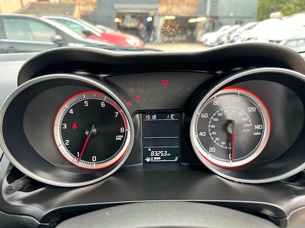 Used Suzuki Swift 2019 for sale - 76307179: Photo 8
