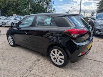 Used Hyundai i20 2015 for sale - 75927350: Photo