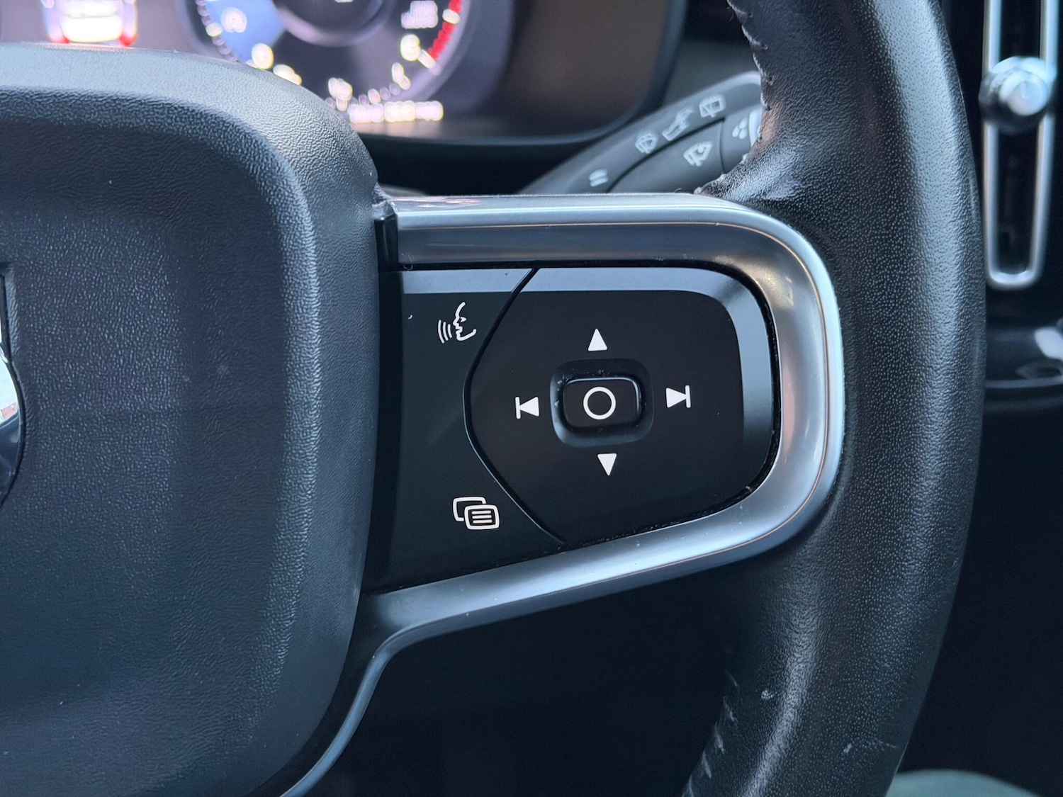 Used Volvo XC40 2019 for sale - 77143614: Photo 21