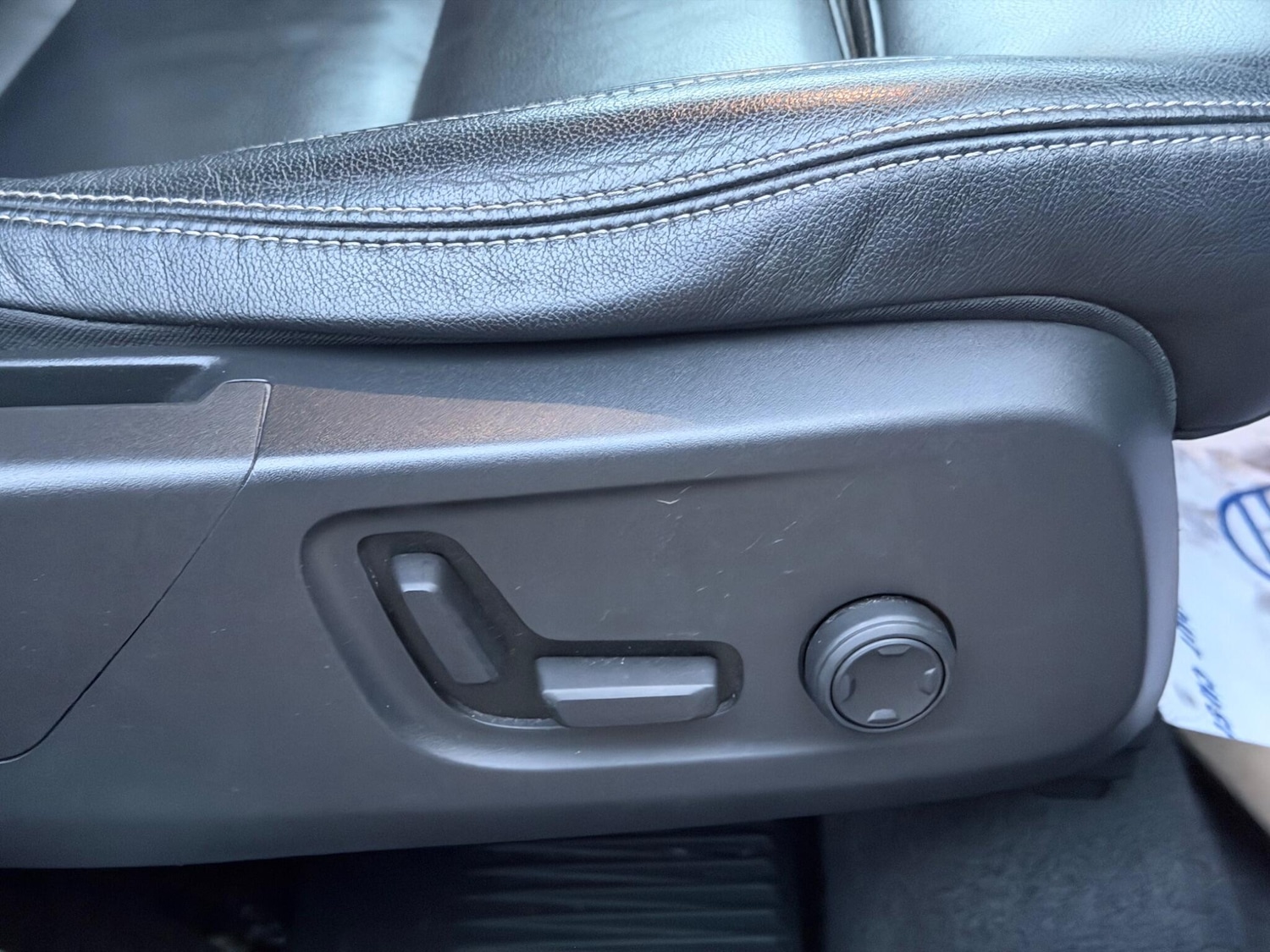 Used Volvo XC40 2019 for sale - 77143614: Photo 32