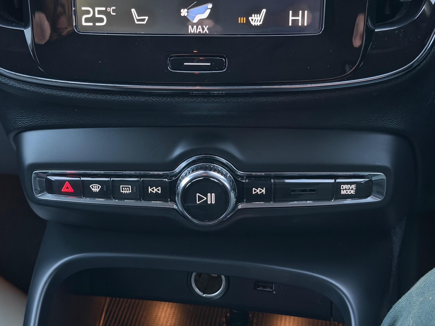 Used Volvo XC40 2019 for sale - 77143614: Photo 36