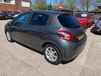 Used Peugeot 208 2014 for sale - 78416741: Photo
