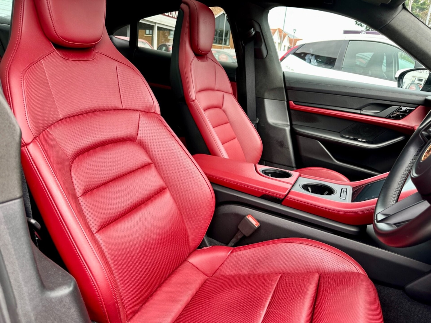 Used Porsche Taycan 2020 for sale - 77094535: Photo 14