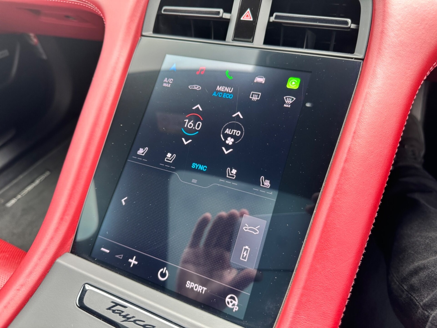 Used Porsche Taycan 2020 for sale - 77094535: Photo 24