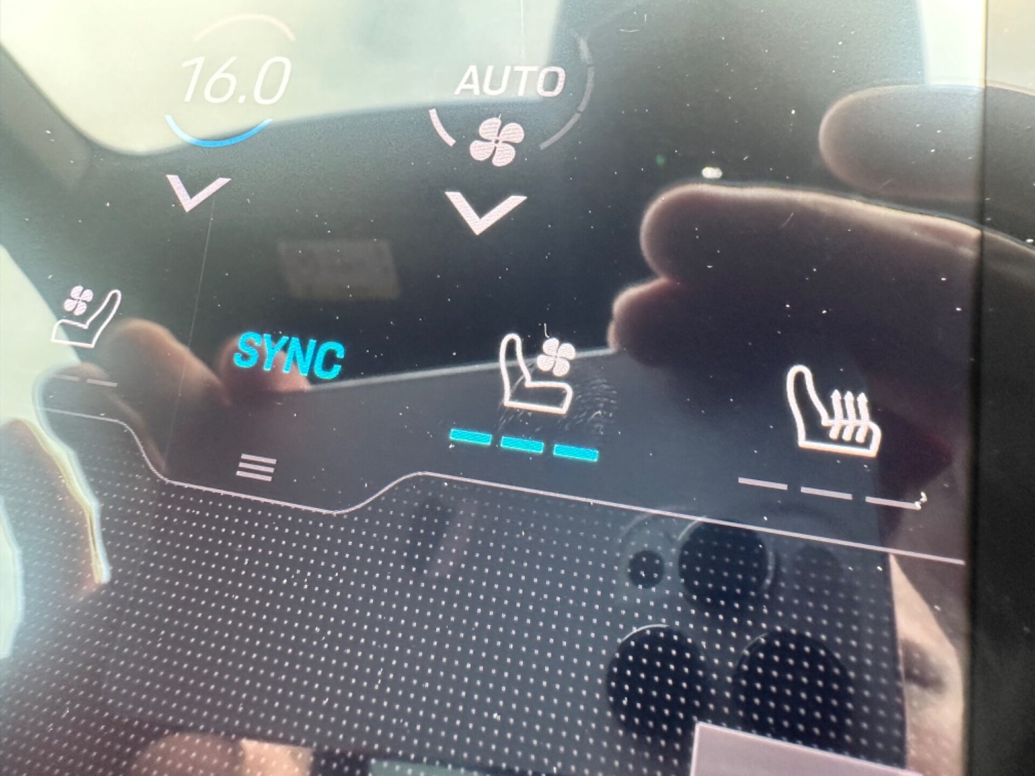 Used Porsche Taycan 2020 for sale - 77094535: Photo 25