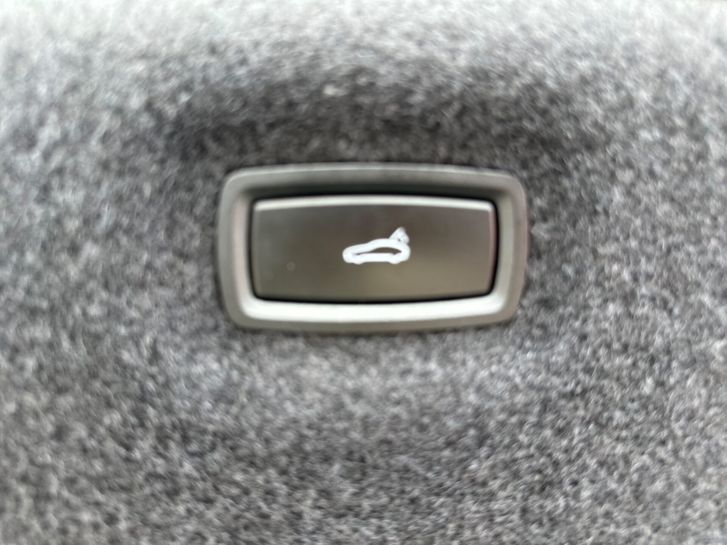 Used Porsche Taycan 2020 for sale - 77094535: Photo 33