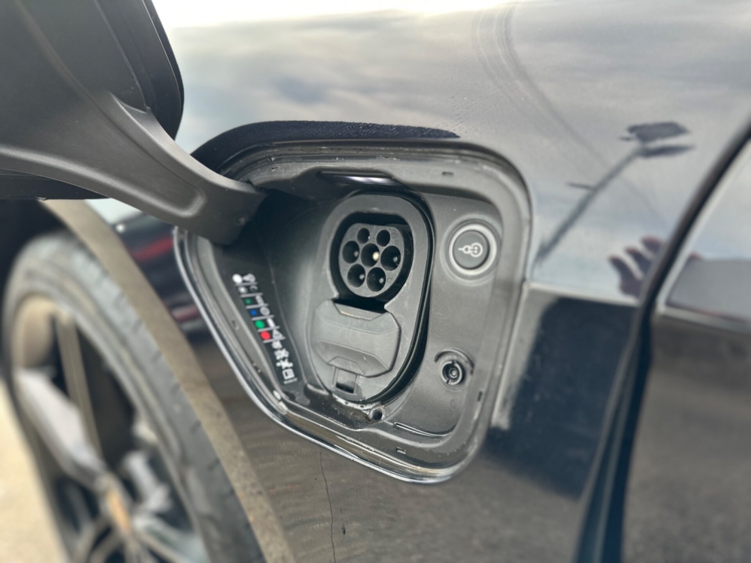 Used Porsche Taycan 2020 for sale - 77094535: Photo 34