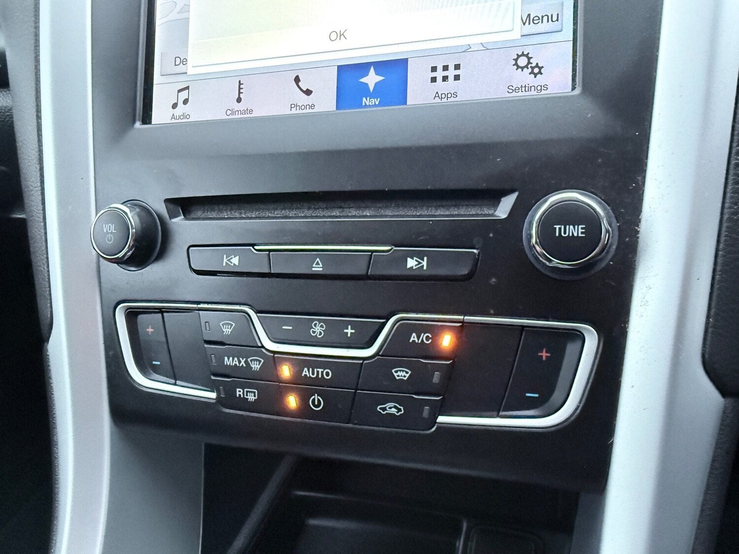 Used Ford Mondeo 2016 for sale - 77312929: Photo 18