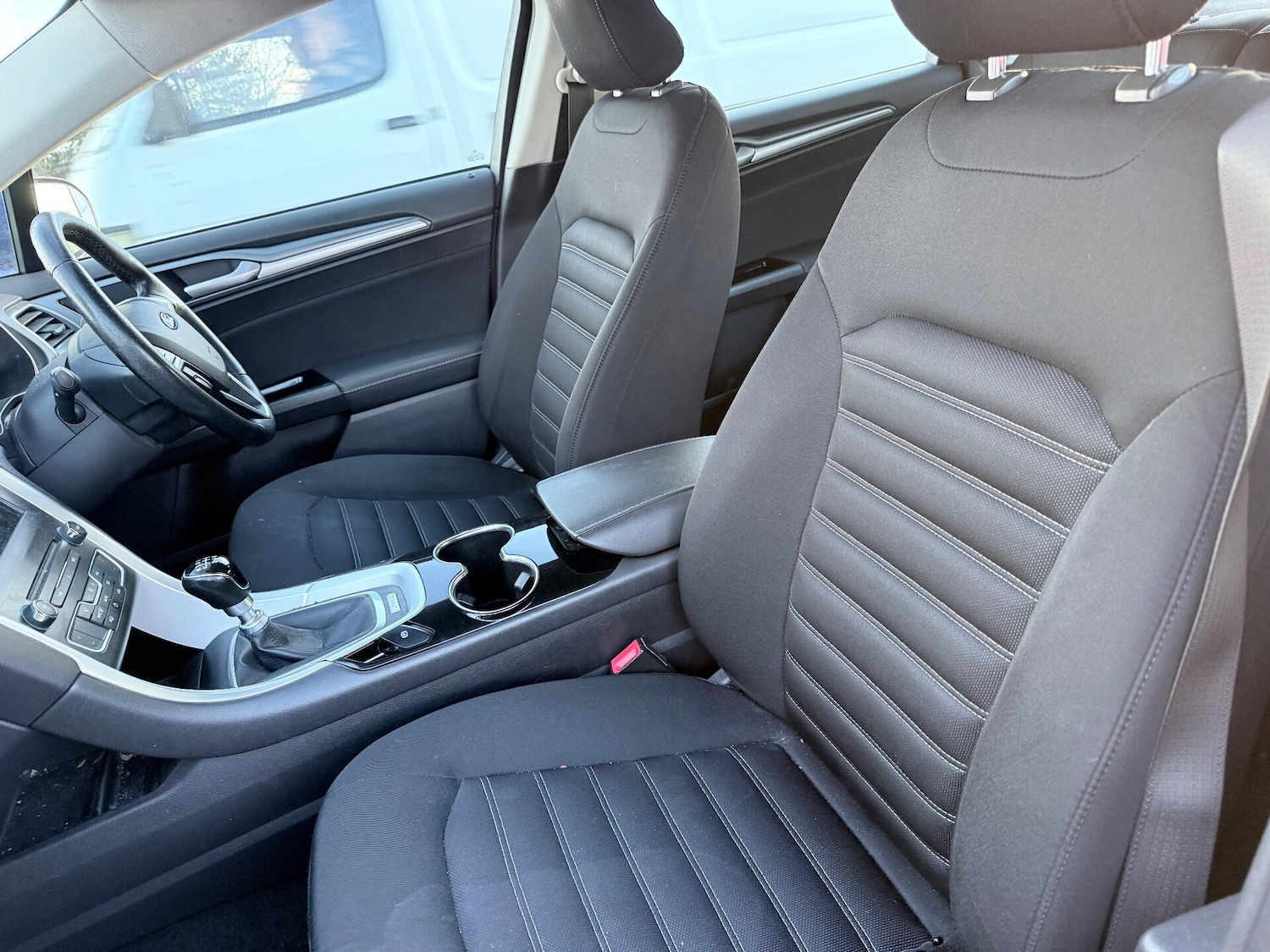 Used Ford Mondeo 2016 for sale - 77312929: Photo 4