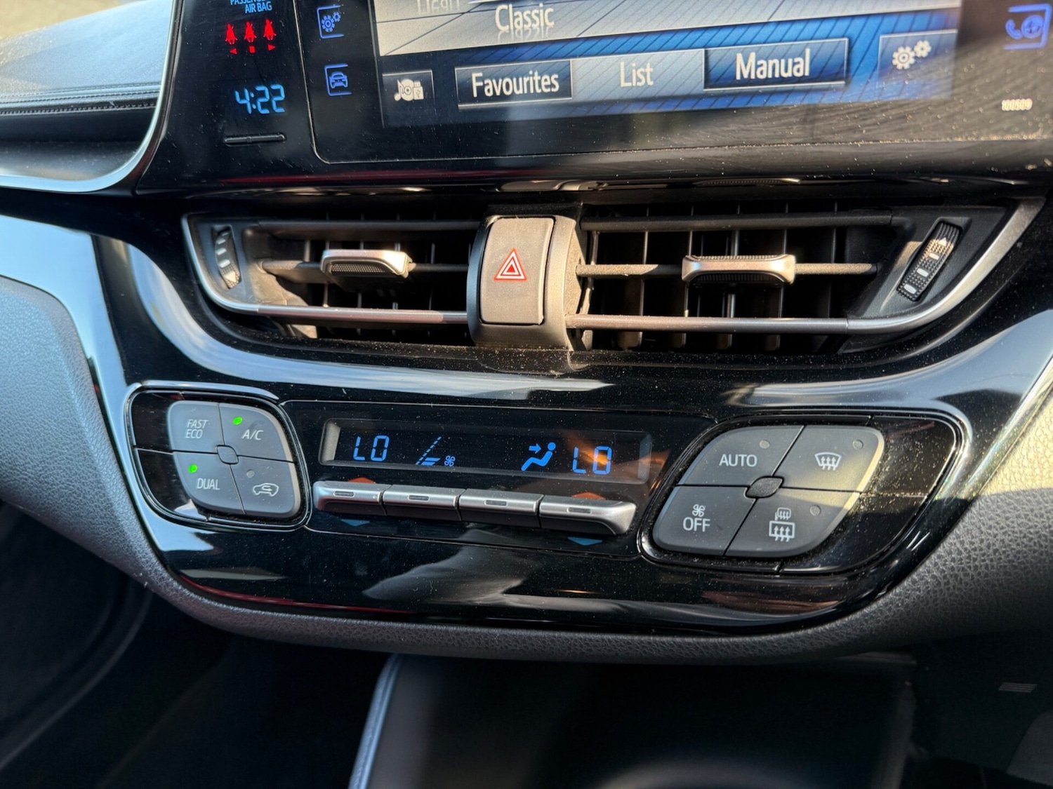 Used Toyota C-HR 2017 for sale - 75774679: Photo 17