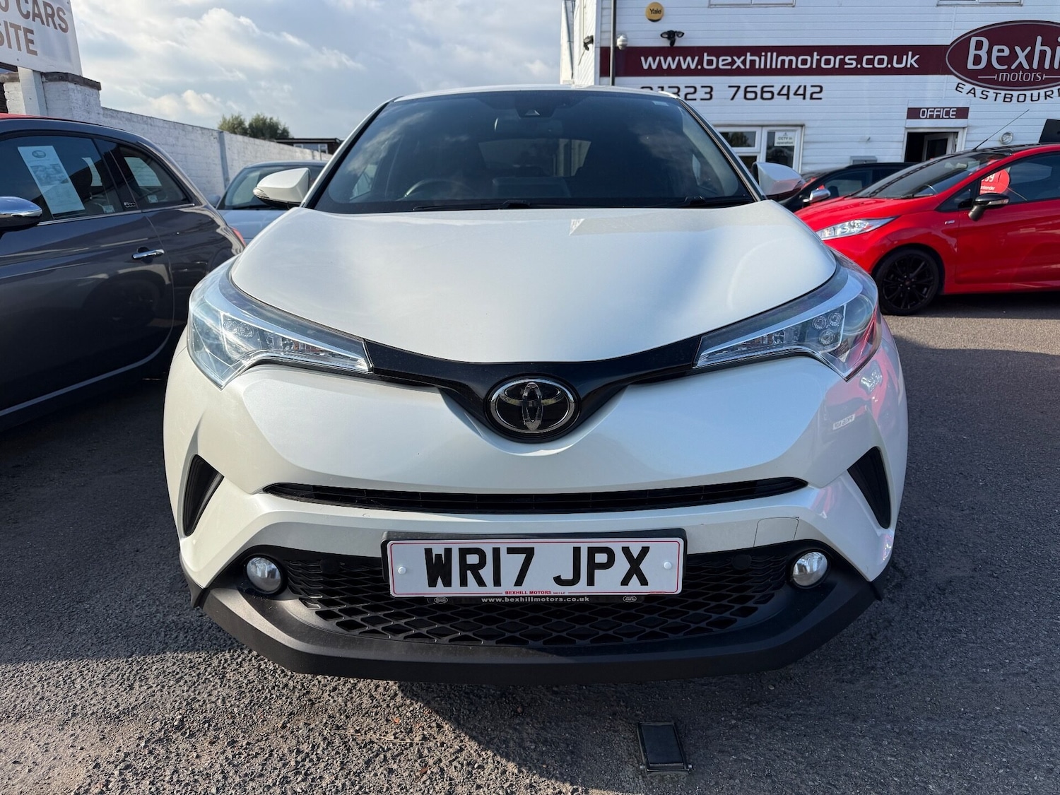 Used Toyota C-HR 2017 for sale - 75774679: Photo 3