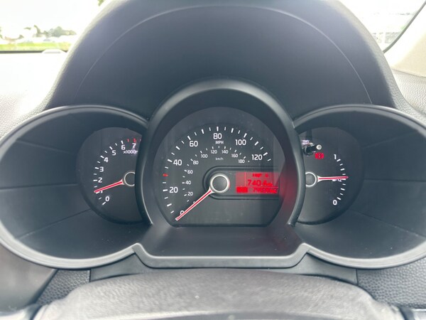 Used Kia Picanto 2013 for sale - 72057600: Photo 21