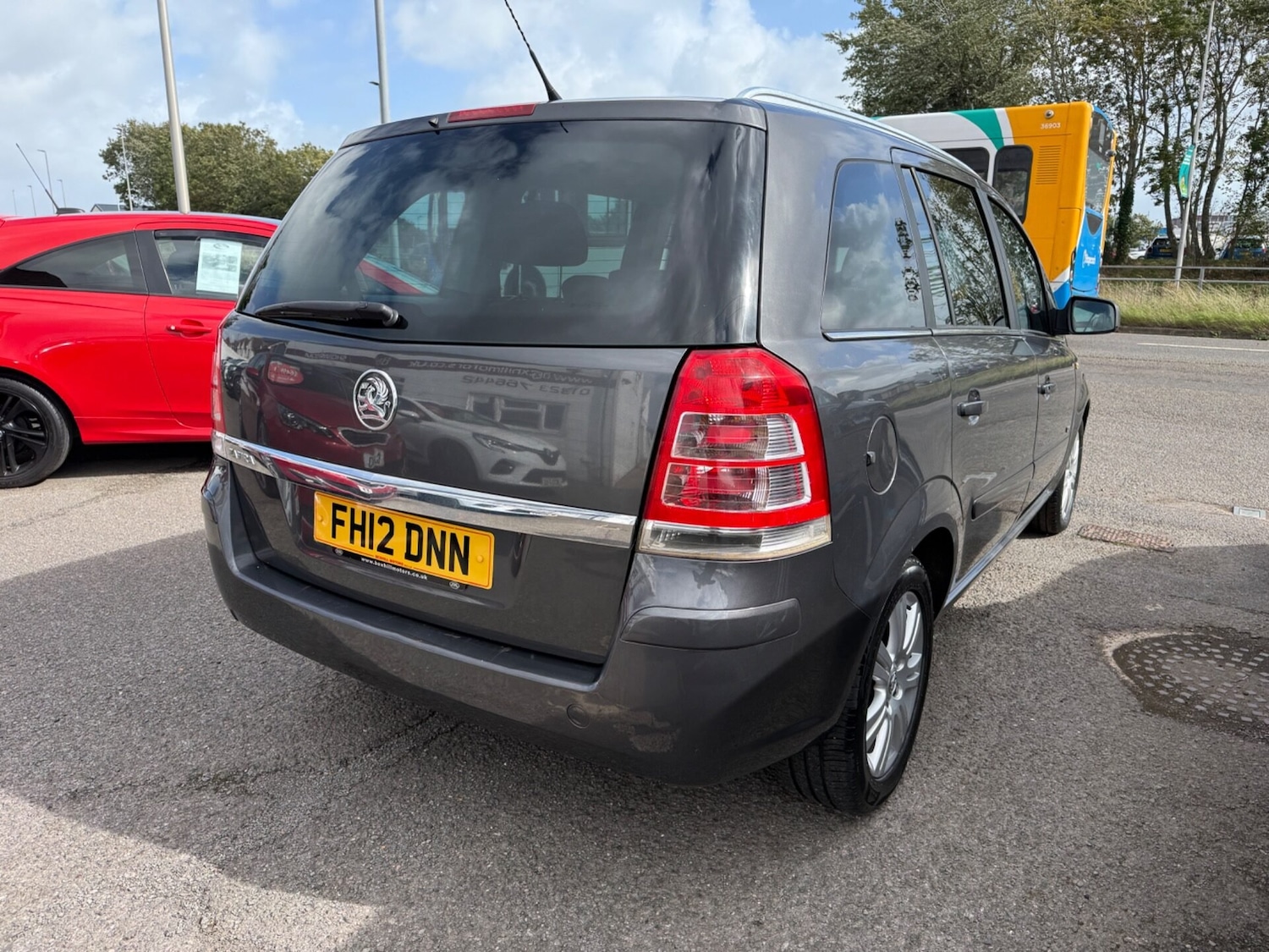 Used Vauxhall Zafira 2012 for sale - 75425756: Photo 5