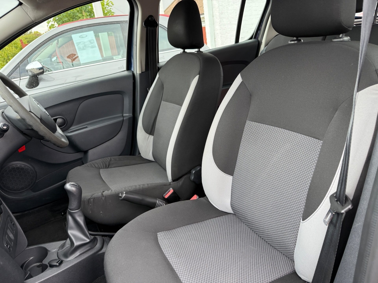 Used Dacia Sandero 2016 for sale - 75683757: Photo 11