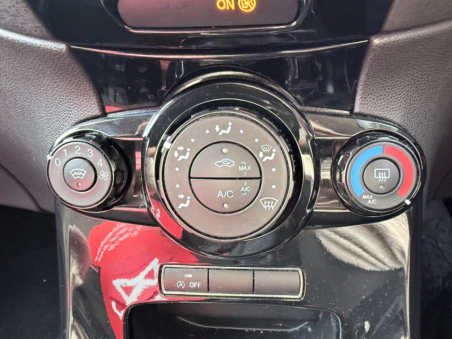 Used Ford Fiesta 2014 for sale - 76895904: Photo 13