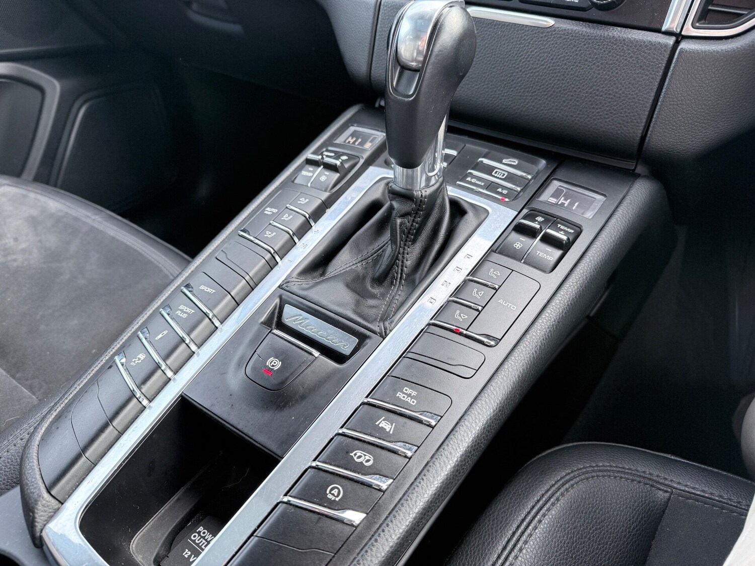 Used Porsche Macan 2017 for sale - 77487124: Photo 19