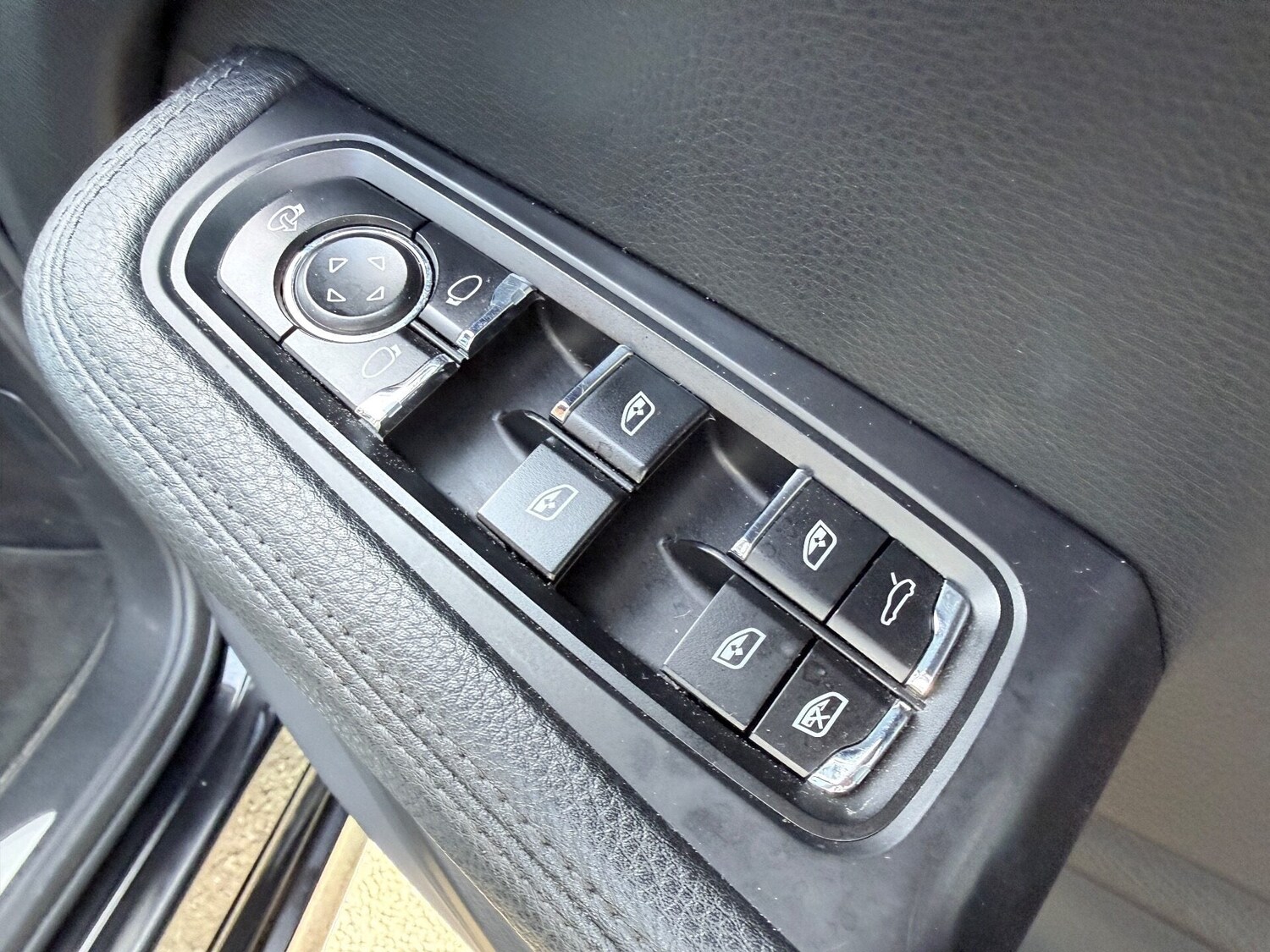 Used Porsche Macan 2017 for sale - 77487124: Photo 25