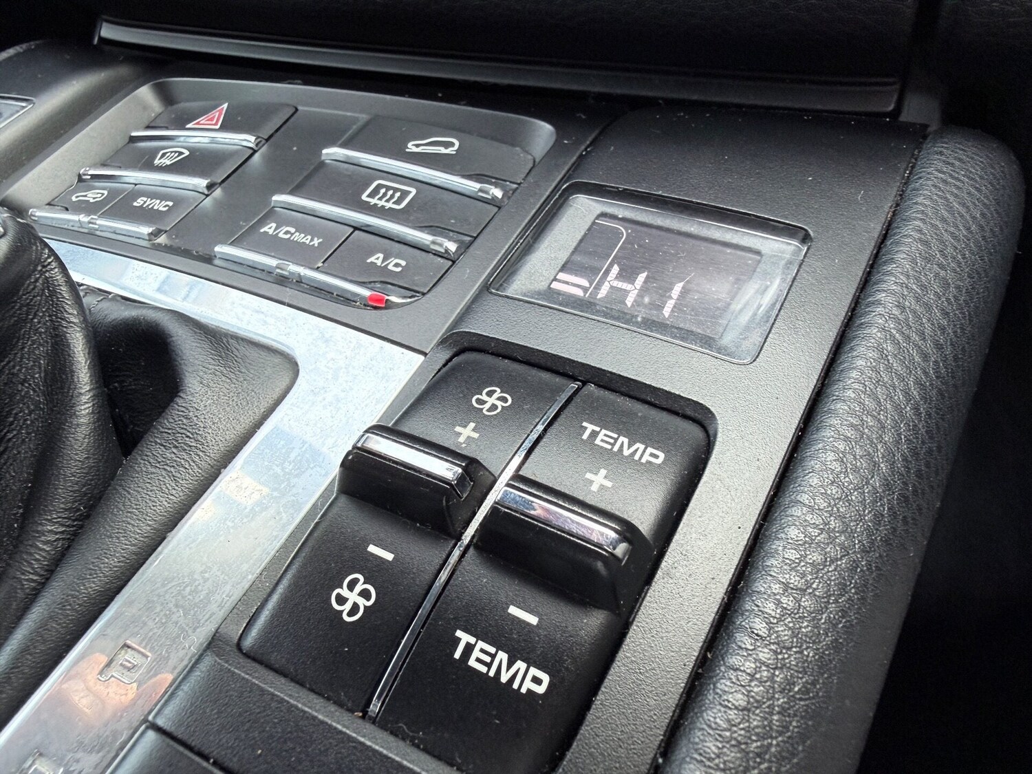 Used Porsche Macan 2017 for sale - 77487124: Photo 28