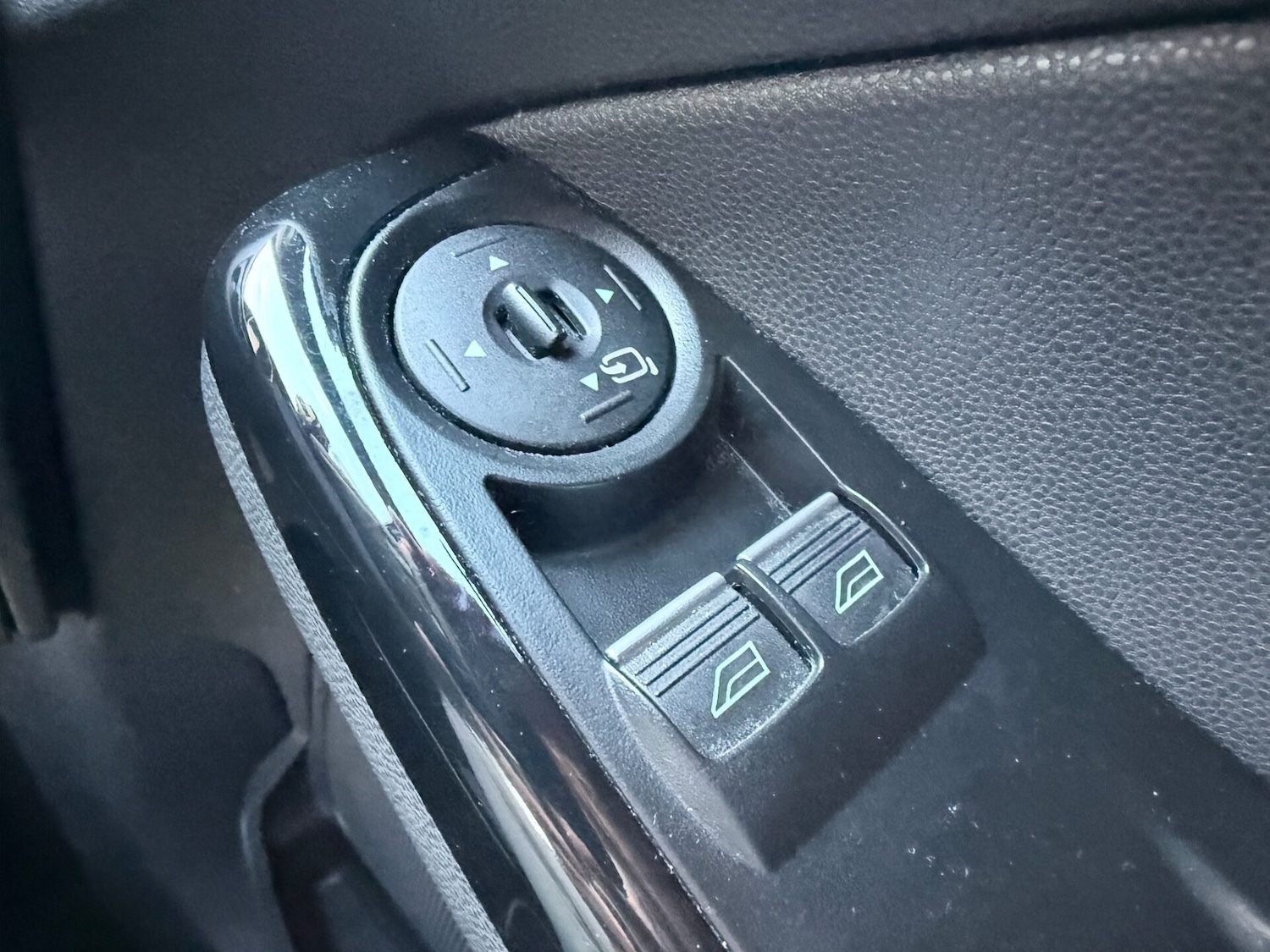 Used Ford Fiesta 2015 for sale - 76379866: Photo 18