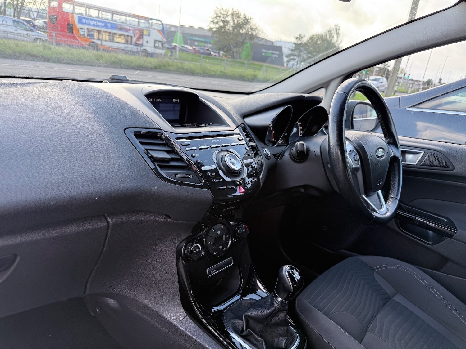 Used Ford Fiesta 2015 for sale - 76379866: Photo 9