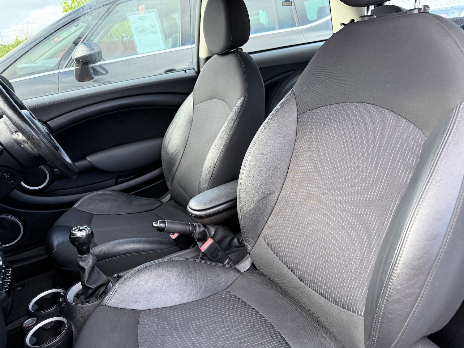 Used MINI Hatch 2011 for sale - 76379875: Photo 11