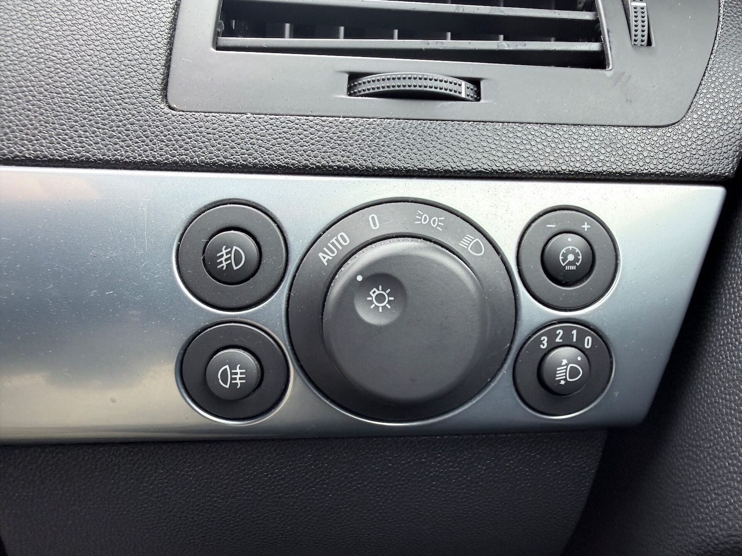 Used Vauxhall Astra 2008 for sale - 76301196: Photo 21