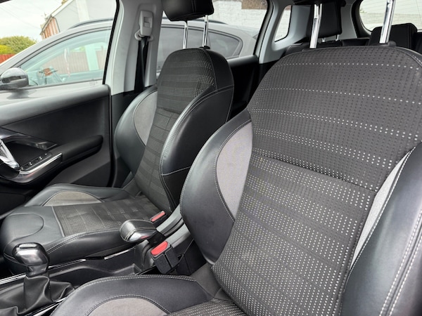 Used Peugeot 2008 2016 for sale - 75423530: Photo 11