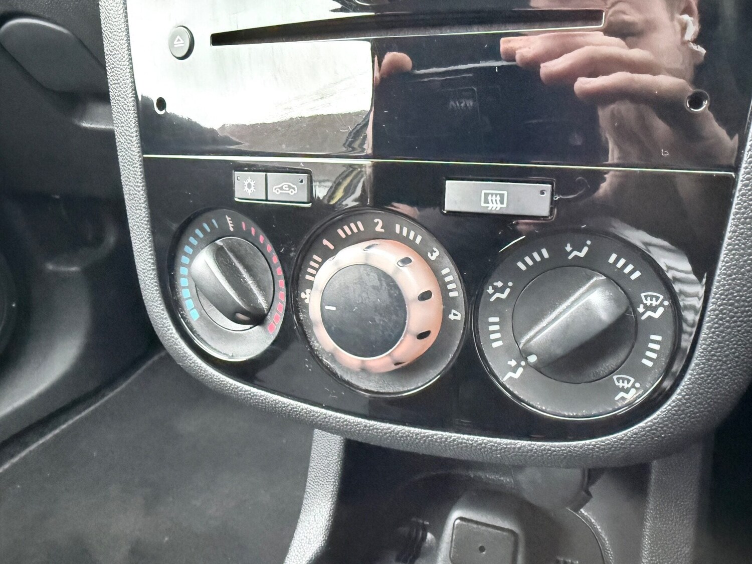 Used Vauxhall Corsa 2011 for sale - 77651564: Photo 14