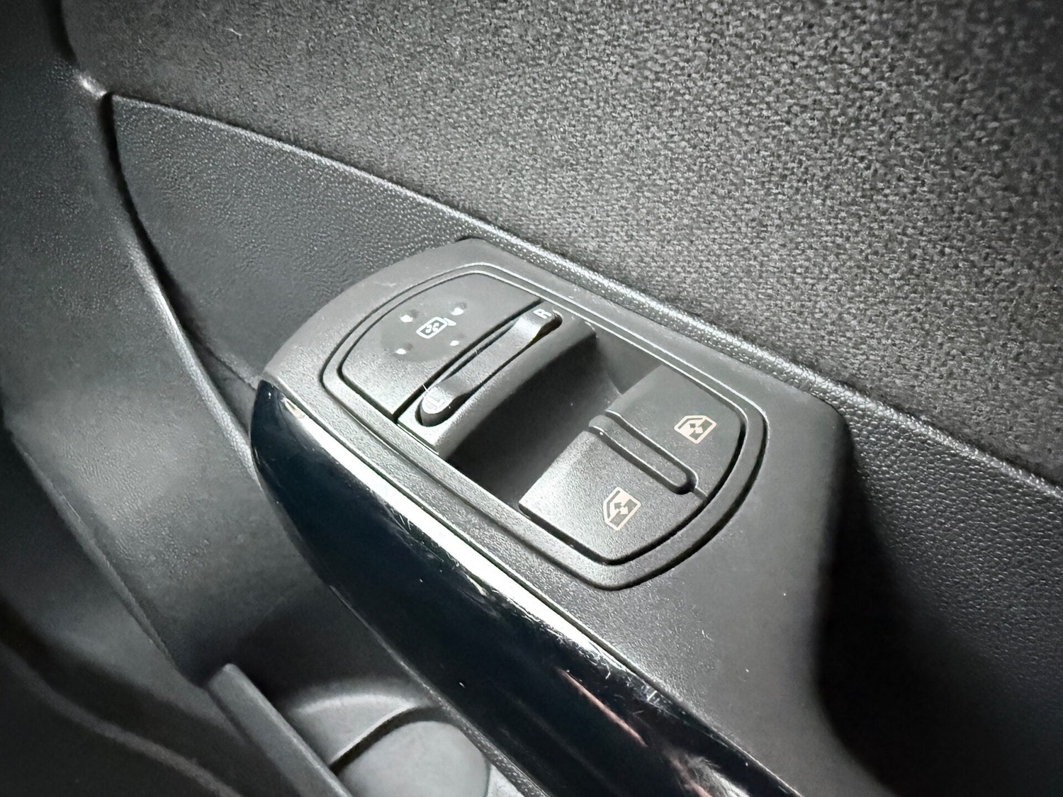 Used Vauxhall Corsa 2011 for sale - 77651564: Photo 20