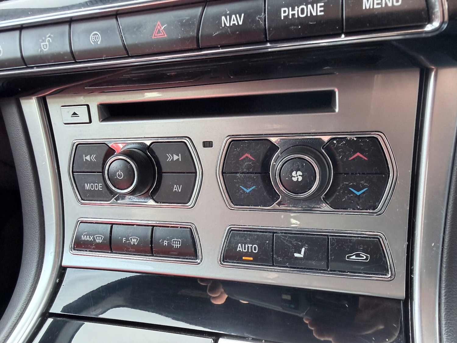 Used Jaguar XF 2015 for sale - 76723978: Photo 21