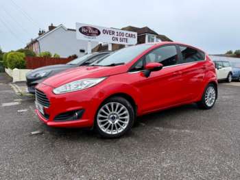 2013 (63) - TITANIUM 5-Door