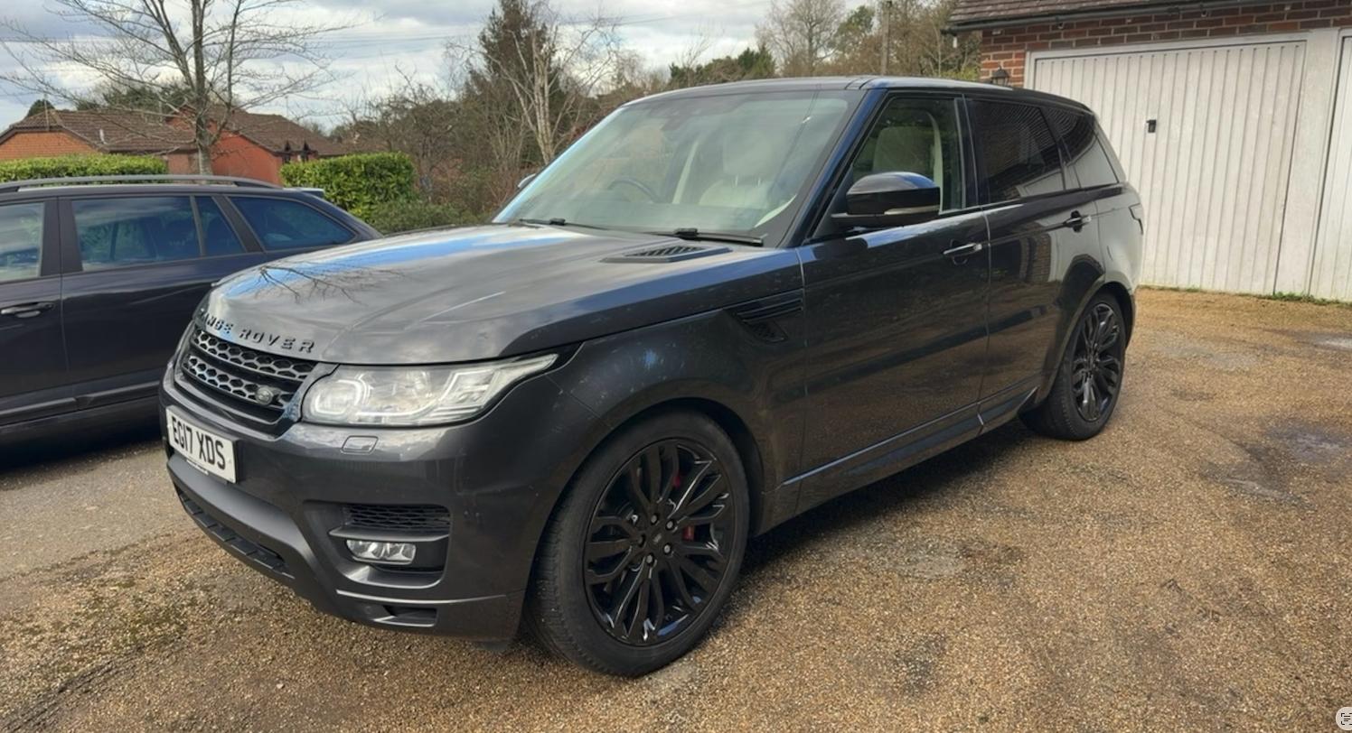 Used Land Rover Range Rover Sport 2017 for sale - 77744467: Photo 1