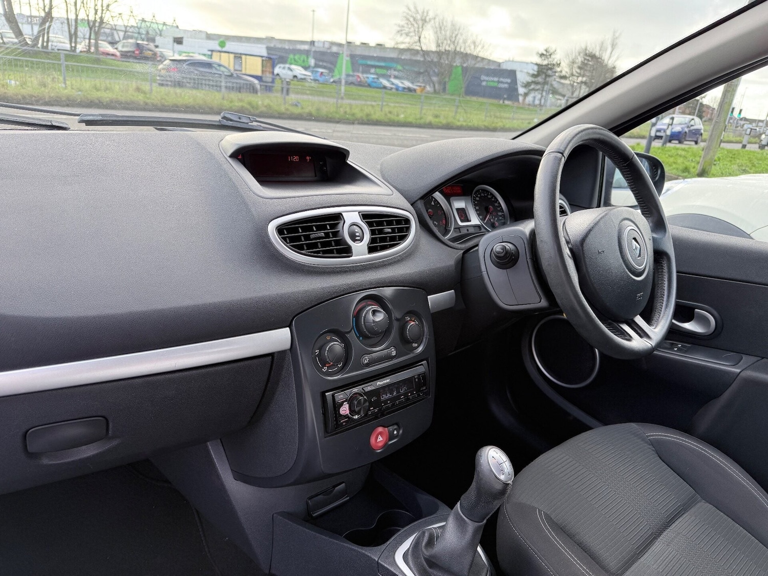 Used Renault Clio 2009 for sale - 77275171: Photo 8
