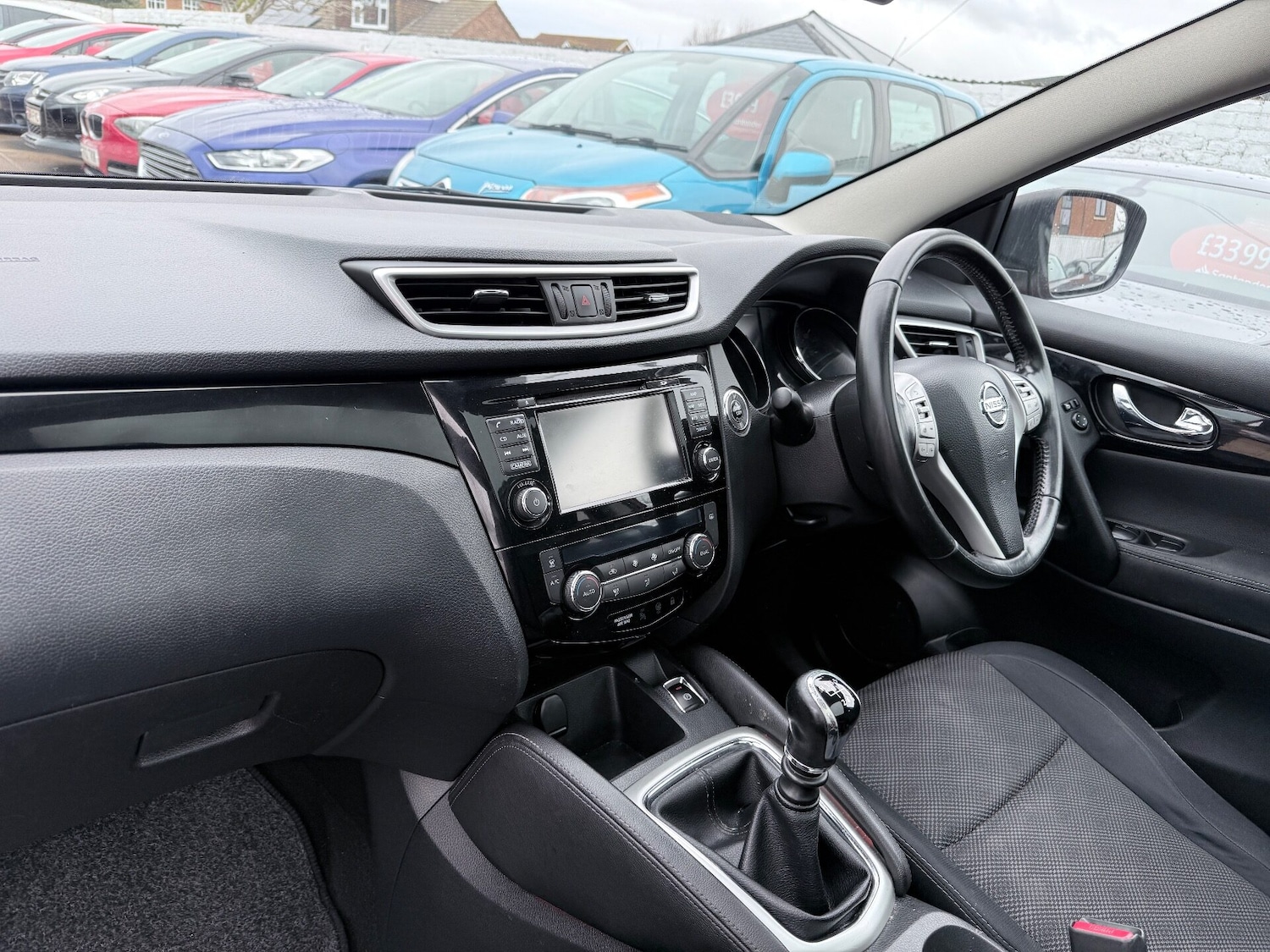 Used Nissan Qashqai 2015 for sale - 77404721: Photo 2