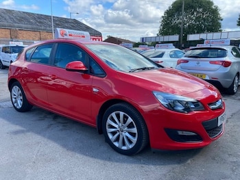 Used Vauxhall Astra 2012 for sale - 77247500: Photo