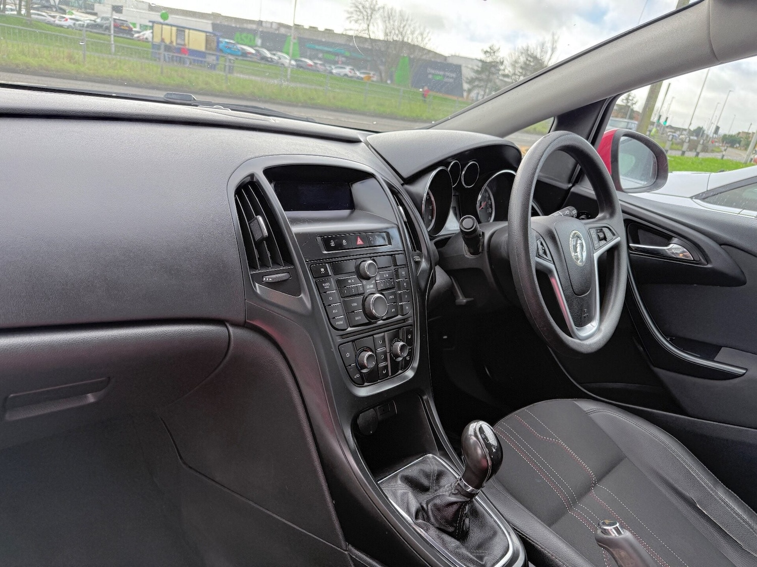 Used Vauxhall Astra 2012 for sale - 77247500: Photo 8